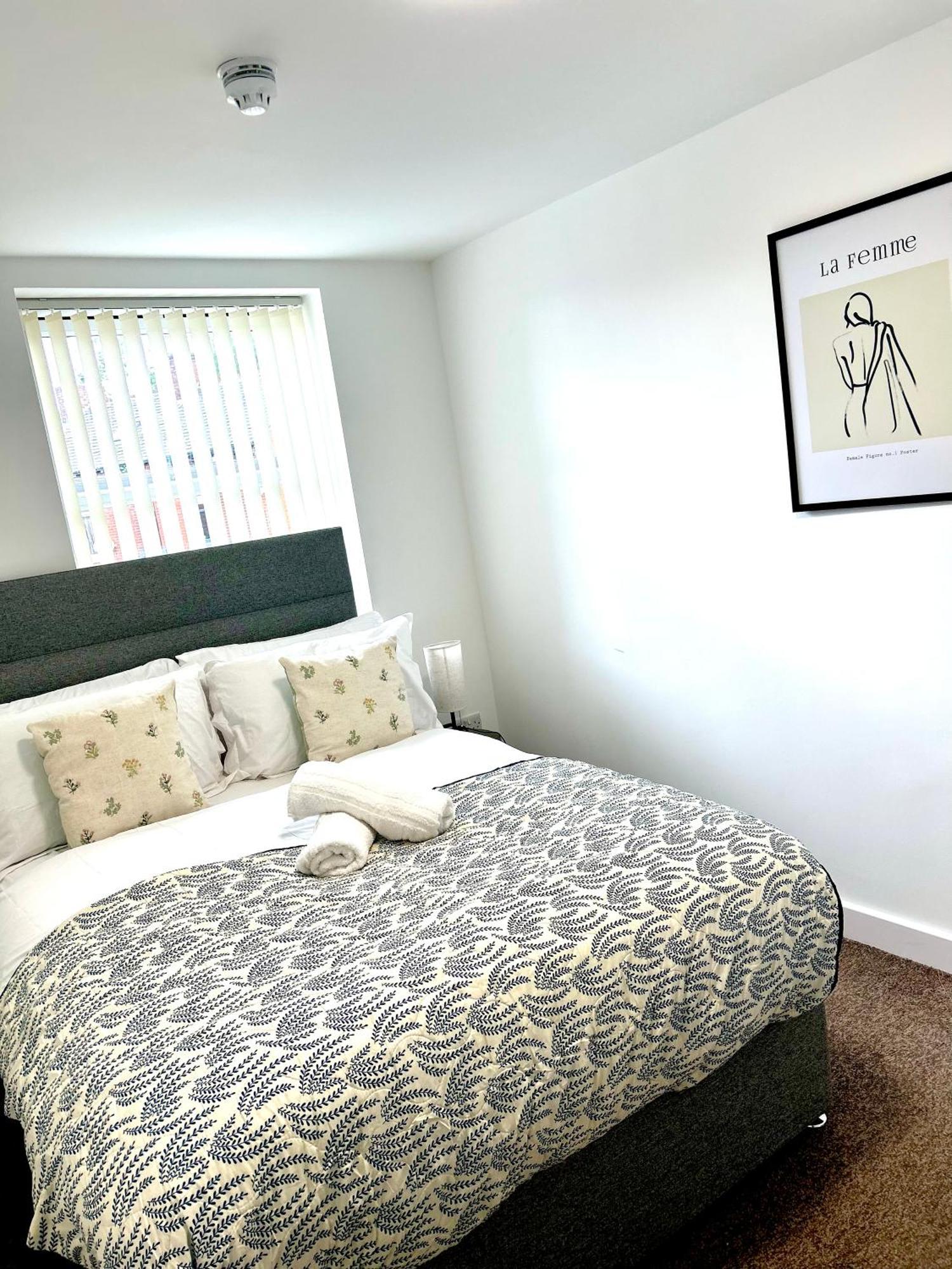 Failsworth Luxury Apartment With Free Parking By Daley Stays Manchester Ngoại thất bức ảnh